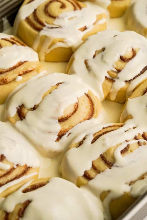 Cinnamon Roll Heavy Cream, Heavy Whipping Cream Cinnamon Rolls, Pilsbury Cinammon Rolls With Heavy Cream, Adding Cream To Cinnamon Rolls, Cinnamon Rolls With Heavy Cream Video, Whisper Of Yum, Cinnamon Rolls With Heavy Cream, Heavy Cream Recipes, Strawberry Cinnamon Rolls