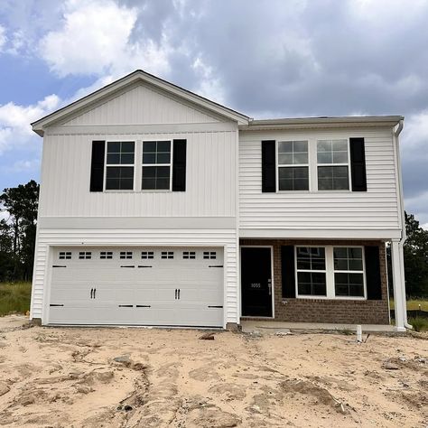 Under Contract 🤍 So excited for my first-time homebuyer client. We just went under contract on a 5 bedroom new construction home in Lexington 🏠. She’s receiving $13,500 in incentives from the builder, which she is using to buy down her rate and cover her some of her closing costs. 𝙄𝙣𝙩𝙚𝙧𝙚𝙨𝙩𝙚𝙙 𝙞𝙣 𝙗𝙪𝙮𝙞𝙣𝙜 𝙤𝙧 𝙨𝙚𝙡𝙡𝙞𝙣𝙜 𝙖 𝙝𝙤𝙢𝙚 𝙞𝙣 𝙎𝙤𝙪𝙩𝙝 𝘾𝙖𝙧𝙤𝙡𝙞𝙣𝙖 🌴 Feel free to DM me or reach out to me at 843-323-7205. Jadah Hernandez, REALTOR® Better Homes & Gardens Real Estate Palmetto | Coastal Group 843-323-... Home Buyer Pictures, First Time Home Buyer Pictures, First Time Home Buyer, Selling A Home, Under Contract, Construction Home, Closing Costs, First Time Home Buyers, Better Homes And Gardens