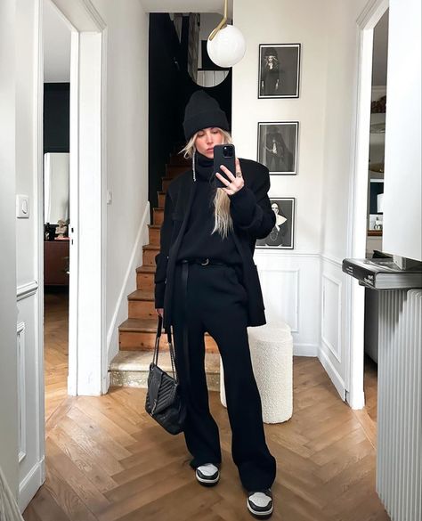 Getting Bored, Classy Winter Outfits, Winter Fashion Outfits Casual, Mode Inspo, Autumn Outfit, Winter Fashion Outfits, Fall Winter Outfits, Outfits Casuales, Everyday Outfits