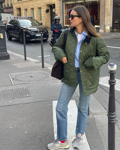 These iconic jackets beloved by influencers are on my new-season Wishlist Khaki Jacket Outfit, Barbour Jacket Outfit, Quilted Jacket Outfit, Green Jacket Outfit, Fall Jackets Outfit, Khakis Outfit, Classic Fits, October Outfits, Jacket Outfit Women