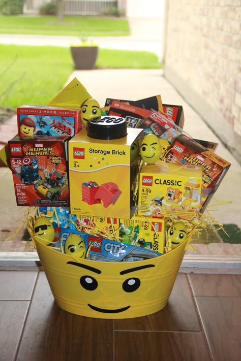 Lego Silent Auction Basket, Lego Easter Ideas, Lego Auction Basket Ideas, Lego Raffle Basket Ideas, Lego Gift Basket Ideas, Lego Basket Ideas, Lego Gift Basket, Gamer Easter Basket Ideas, Lego Easter Basket