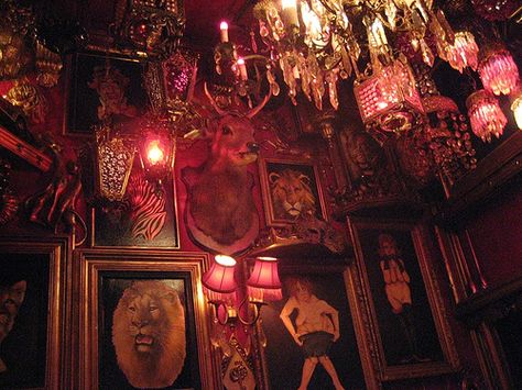 Piano Bar - Shibuya, Tokyo by angryrobot, via Flickr Jazz Speakeasy, Foto Muro Collage, Gryffindor Aesthetic, Hidden Bar, Piano Bar, Buku Harry Potter, Hogwarts Houses, Dream House Decor, Red Aesthetic