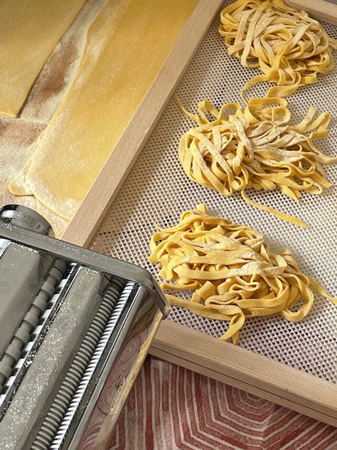 Aesthetic Pasta, Making Aesthetic, Pasta Aesthetic, Pasta From Scratch, Italy Vibes, Pasta Party, Pasta Making, Making Pasta, Pasta Pasta