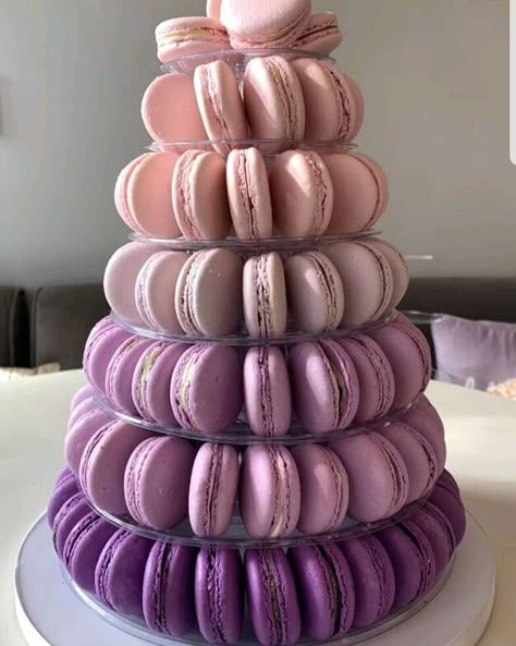 Pink And Purple Macaroons, Purple Macarons Aesthetic, Birthday Party Ideas Purple, Purple And Pink Quinceanera Ideas, Purple And Pink Party, Purple Macarons, Lilac Desserts, Pink And Purple Sweet 16, Purple Tea Party