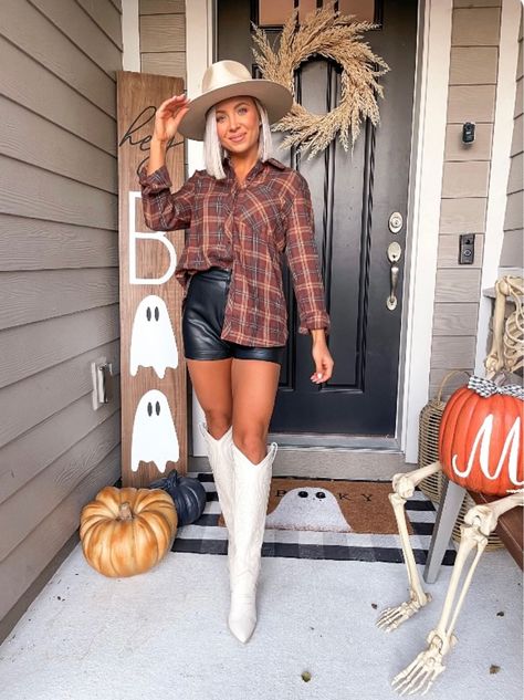 Pink Western Boots Outfit, Cowgirl Boots Outfit Fall, Cowboy Boots Outfit Fall, Overalls And Boots, Western Fall Outfits, Tall Boots Outfit, Western Boots Outfit, Fall Outfit With Boots, Cowgirl Boots Outfit