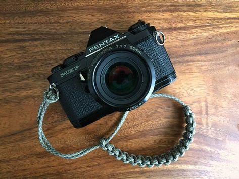 Camera Strap Pattern, Paracord Camera Strap, Diy Camera Strap, Camera Hand Strap, Leica Photography, Camera Neck Strap, Camera Wrist Strap, Diy Lanyard, Paracord Diy