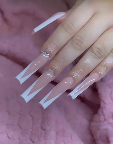 Extra Birthday Nails Long, Medium Long Nails Ideas, Simple Long Acrylic Nails, Long Simple Nails, Triangle French Tip Nails, Acrylic Nail Designs Coffin, Punk Nails, Long Acrylic Nail Designs, White Acrylic Nails