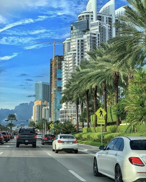 Sunny Isles Beach Florida, Travel Miami, Sky Scenery, Where Are We Going, Miami Orlando, Eco City, Sunny Isles Beach, Luxury House Interior, Miami Houses