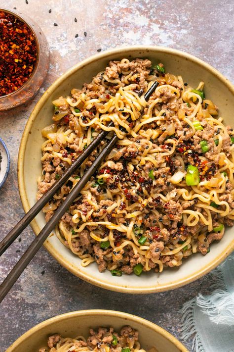 Easy Beef & Ramen Noodles Instant Pot Beef Ramen Noodles, Beef Ramen Noodles Recipes, Homemade Ramen Beef, Hamburger And Ramen Noodle Recipes, Ramen Ground Beef Recipes, Ramen And Ground Beef Recipe, Instant Pot Beef Ramen, Beef And Ramen Noodle Recipes, Ground Beef Ramen Noodle Recipes Easy