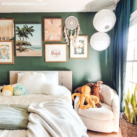 Melanie Habibzadeh (@simplemadepretty) • Instagram photos and videos Green Teenage Girl Bedroom, Teen Bedroom Green, Green Girls Bedroom, Bedroom Makeover Boho, Spain Airbnb, Girls Bedroom Green, Green Girls Rooms, Light Green Bedrooms, Girls Boho Bedroom