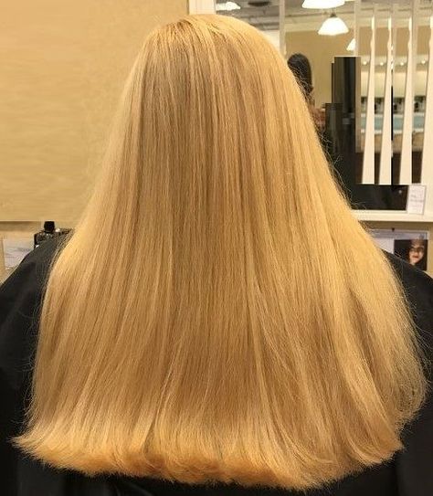 Color Manifestation, Blonde Hair Yellow, Gold Blonde Hair, Black Hair 90s, Blow A Kiss, Blond Beige, Shade Of Blonde, Hair 90s, Waist Length Hair