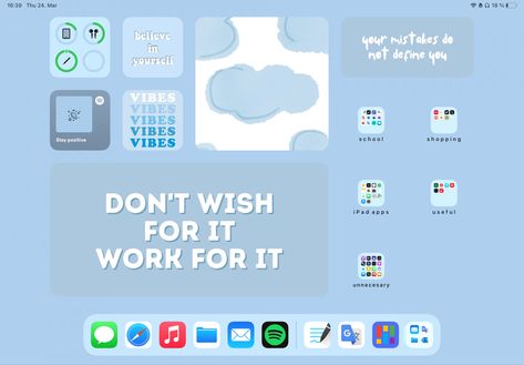 Ipad Air Organization Homescreen, Blue Homescreen Ipad, Ipad Air Homescreen Ideas, Ipad Organizer Wallpaper, Ipad Wedges Ideas, Ipad Homescreen Ideas Aesthetic Blue, Aesthetic Ipad Homescreen Layout Blue, Iphone Wallpaper Organizer, Blue Ipad Homescreen Ideas