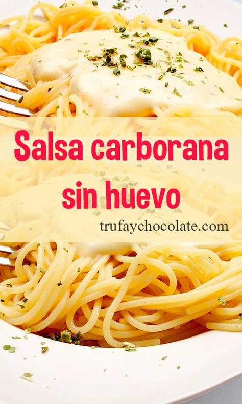 Esta salsa carbonara sin huevo no es la original, pero es fácil de hacer y es deliciosa. Pasta A La Carbonara, Salsa Salsa, Pasta Carbonara, Carbonara Pasta, Italian Food, Italian Recipes, Spaghetti, Pasta, Meat