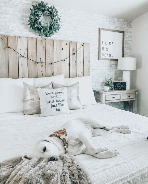 Luxury Bed Headboard, Diy Wooden Headboard, Diy Headboard Wooden, Headboard Inspiration, Headboard King Size, Diy Wood Headboard, Farmhouse Headboard, California King Size Bed, Faux Fireplace Diy