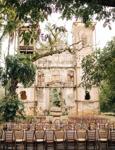 Ruined Church Wedding // wedding in an historic dilapidated building in brazil Brazil Wedding, Green Wedding Inspiration, Classic Wedding Hair, Wedding Reception Inspiration, Open Sky, Wedding Reception Tables, Green Wedding Shoes, Church Wedding, Fairytale Wedding