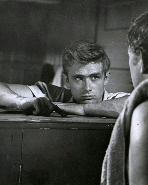 James Dean in East of Eden James Dean Photos, Classic Film Stars, Jimmy Dean, Men Are Men, East Of Eden, Ali Larter, Hooray For Hollywood, American Icons, James Dean