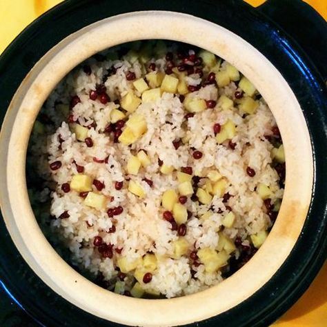 Azuki Bean and Sweet Potato Rice – TOIRO Adzuki Bean Recipe, Rice Mochi, Bean And Sweet Potato, Short Grain Rice, Sweet Potato Rice, Ic Diet, Asian Side Dishes, Easy Weekday Meals, Azuki Bean