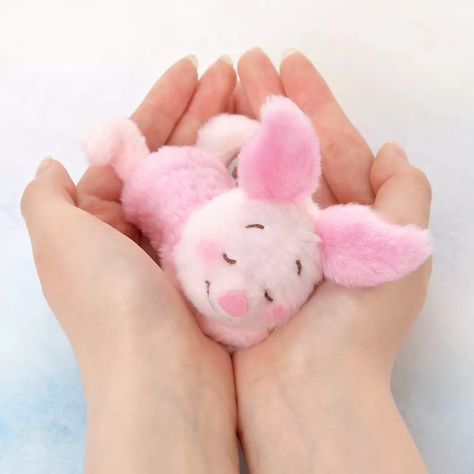 Palm-Sized 'Tenohira Nenne' Plush Collection at Disney Store Japan • TDR Explorer Pooh Corner, Disney Store Japan, Cute Piglets, Plush Collection, Small Tins, Heart For Kids, Disney Store, Art Wallpaper, Winnie The Pooh