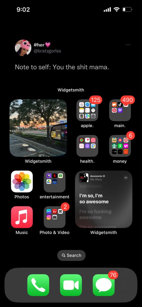 Black Iphone Homescreen, Baddie Phone Layout, Black Homescreen Layout, Iphone Homescreen Layout, Homescreen Inspiration, Iphone Layouts, Pretty Wallpaper Ipad, Iphone Themes, Screen Wallpapers