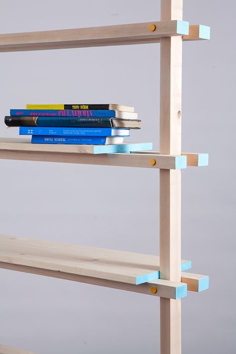 Rigolotes et jolies étagères Diy Wooden Shelves, Renzo Piano, Chair Makeover, Scandinavian Furniture, Furniture Showroom, Modular Furniture, Cheap Furniture, Shelf Design, Ikea Furniture