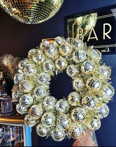 Gold Disco Mirror Ball Wreath Party Wedding Decoration Wall Art Disco Wreath, Disco Christmas Decorations, Kitsch Wreath, Disco Wedding Decor, Disco Ball Christmas, Disco Decor, Christmas Disco, Wreath Party, 70's Party