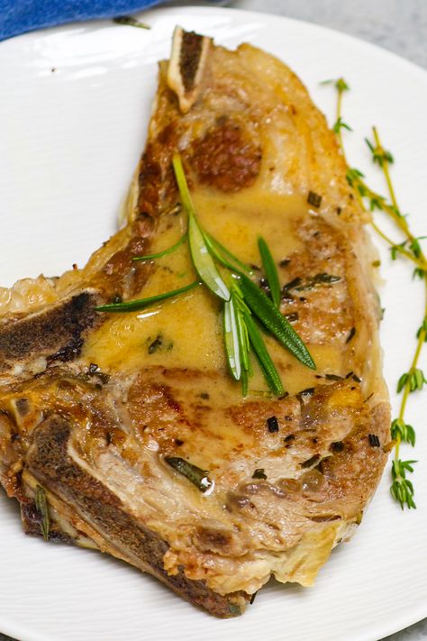 Perfect Veal Chop Recipe (Quick and Easy) Veal Chop Marinade, Veal Loin Chop Recipes, Veal Chuck Chop Recipes, Veal Chops Recipes, Veal Loin Chops, Rib Chops Recipe, Veal Chop Recipes, Veal Dishes, Veal Roast