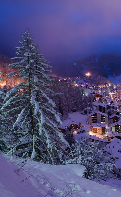 Winter Destinations Europe, Best European Cities To Visit, Christmas Core, European Cities To Visit, Winter Core, Winter City Break, Best Winter Destinations, City Core, City Holiday