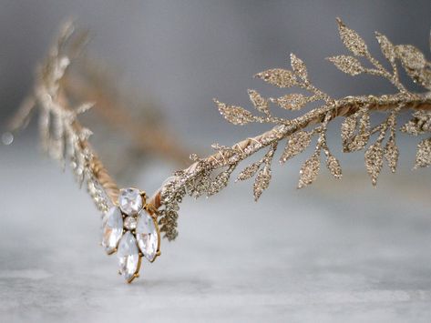 Gold Fairy Headpiece, Elven Crown Queens, Golden Crown Aesthetic, Gold Crown Aesthetic, Elvish Aesthetic, Gold Diadem, Sapphic Wedding, Elf Wedding, Elf Headpiece