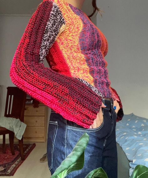 garn gutterne | //SOLD// • Crochet sweater made of second hand yarn, can be worn both ways🍒 DM to buy #yarnspiration #crochet #yarnaddict #hækling… | Instagram Ombre Yarn Crochet Ideas, Colorblock Crochet, Artsy Projects, Ombre Yarn, Scrap Yarn, Crochet Inspo, Yarn Projects, Granny Squares, Crochet Granny