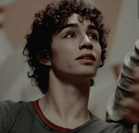 Nathan Misfits, Superman Story, Thirteen Movie, Robert Sheehan, Friend Book, Irish Boys, Adam Sandler, Most Beautiful Man, Pretty Men