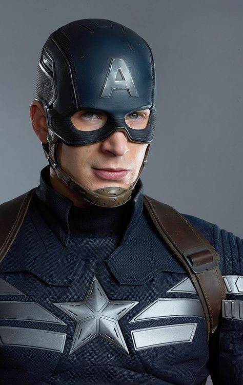 Chris Evans News on Twitter: "Newly released outtake of Chris Evans in a photoshoot for Captain America: The Winter Soldier (2014) via luvinchris on Tumblr ✨… https://t.co/iCXOCUYtJX" Soldier Photoshoot, Chris Captain America, Captain America Suit, Superhero Captain America, Captain Rogers, Steven Grant Rogers, Captain America The Winter Soldier, Captain America Movie, Captain America Costume