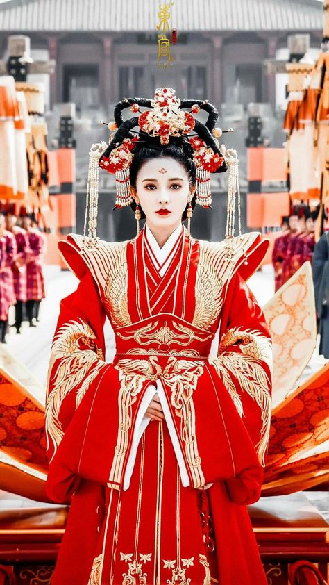 Ancient China Clothing, Empress Dress, Moda China, Chinese Empress, Ancient Dress, China Clothes, Traditional Chinese Dress, Alternate History, China Dress