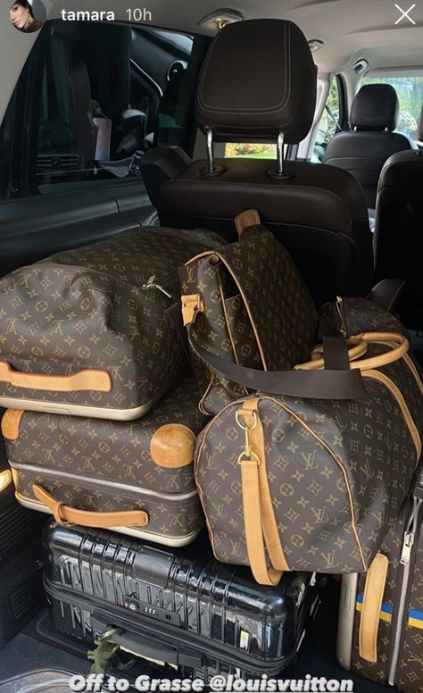 Louis Vuitton Travel, Super Rich Kids, Rich Girl Lifestyle, Luxury Lifestyle Dreams, Luxury Purses, Future Lifestyle, Money And Happiness, Rich Life, Louis Vuitton Men