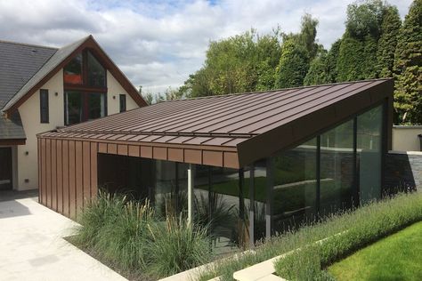 Black Bungalow, Monopitch Roof, Zinc Cladding, Zinc Roof, Skillion Roof, Timber Battens, Metal Roofs, Standing Seam Metal Roof, Fibreglass Roof