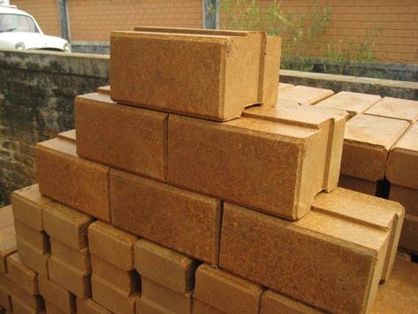 Concrete Molds Diy, Low Budget House, Interlocking Blocks, Types Of Bricks, Earth Bag Homes, Interlocking Bricks, Brick Molding, Showroom Interior Design, Portland Cement