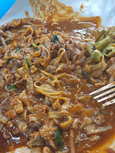 char kue tiaw malaysia food Char Kuey Teow, Malaysia Food, Food Cravings, Japchae, Ethnic Recipes, Quick Saves