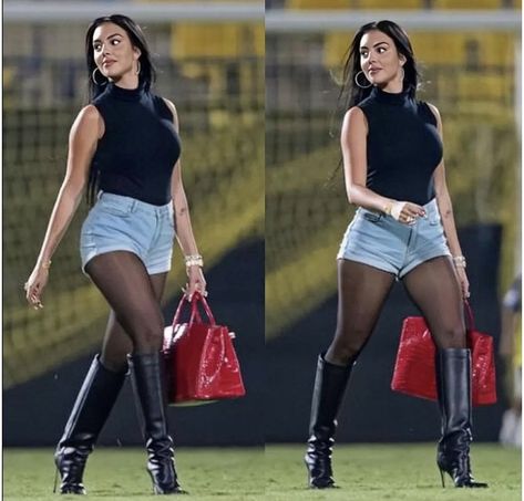 Black Shorts With Tights, Denim Outfit Winter, Shorts With Tights Outfit, Shorts And Tights Outfit, Short Boots Outfit, Jeans Boots Outfit, Casual Oufits, Georgina Rodriguez, Black Boots Outfit