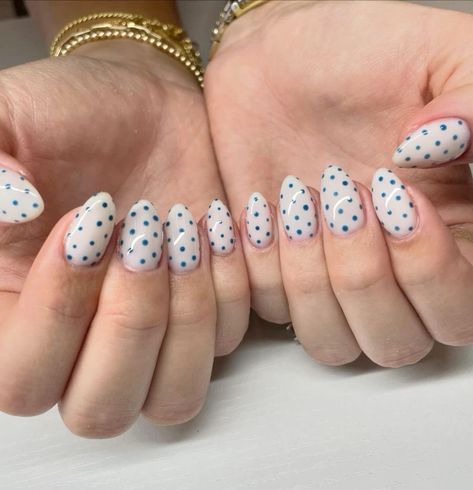 Polka Dot Nails Blue, Pokadot Nails Short, Dots Nails Design, Pokadot Nails Acrylic, Pink Polka Dot Nails, Spotty Nails, Nails With Dots, Polka Dots Nails, Dotted Nails