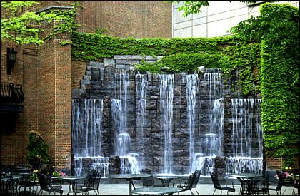 Heinz Hall Fountain- beautiful terrace outside the home of the Pittsburgh Symphony Orchestra Beautiful Terrace, Outdoor Wall Fountains, Water Wall Fountain, Kolam Air, Taman Air, Water Feature Wall, Outdoor Water Features, Indoor Waterfall, Garden Waterfall