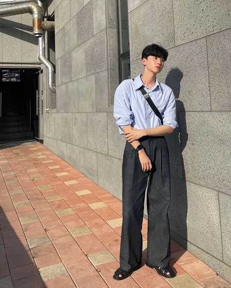 Korean Men Office Outfit, South Korean Fashion Men, Men Korean Outfit, Fashion Baggy Clothes, 90s Fashion Baggy, Korean Business Casual, Japanese Street Fashion Men, Korean Style Men, Korean Men Fashion