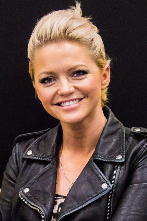 Hannah Spearritt #HannahSpearritt at the German Comic Con in Berlin 01/10/2017 http://ift.tt/2yEZlxS Hannah Spearritt, S Club 7, Blonde Bobs, Acting Career, British Actresses, Photos Of Women, Blonde Bob, Entertainment Industry, Classic Hollywood