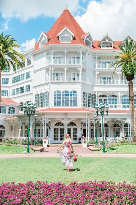 Grand Floridian Photoshoot, Flo Photoshoot, Photo Disney, Disney Photo Ideas, Grand Floridian, Disney Hotels, Disney Resorts, Relaxing Vacations, Disney Photos