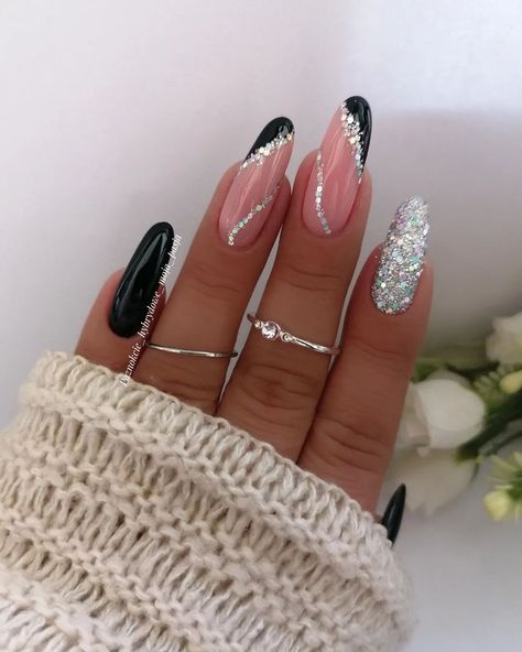 40 Cute Nails 2023 to inspire you January Nail Designs, January Nails, Glittery Nails, Smink Inspiration, Nails 2023, Nail Designs Glitter, Beach Nails, Elegant Nails, Classy Nails