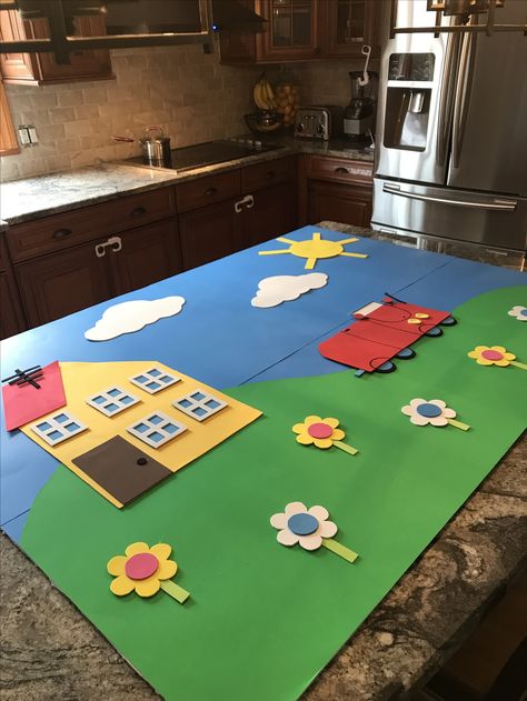 Peppa Pig Classroom Theme, Peppa Pig Trunk Or Treat, Diy Peppa Pig Backdrop, Peppa Pig Birthday Party Diy, George Pig Birthday Party Decorations, Diy Peppa Pig Birthday Party, Peppa Pig Diy Decorations, Peppa Pig House Diy, Diy Peppa Pig Decorations