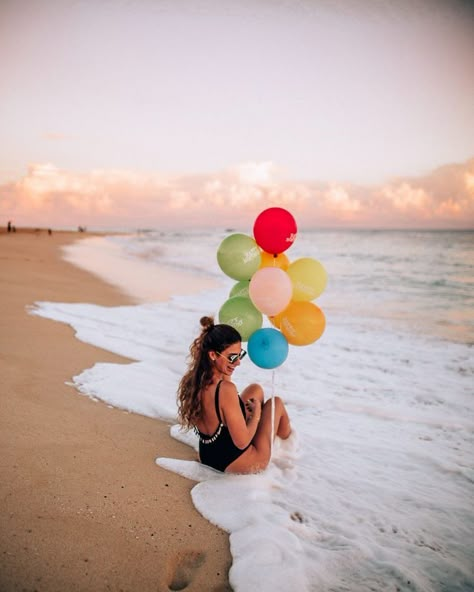 40th Birthday Beach Photo Shoot Ideas, Man I Feel Like Im 30, Beach Birthday Pictures, Oahu Resorts, Beach Birthday Photoshoot, Best Island In Hawaii, Oahu Itinerary, Birthday At The Beach, Things To Do In Oahu