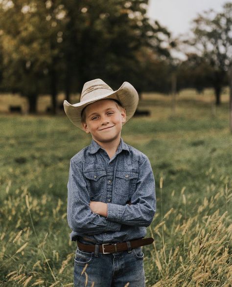 Little Country Boy, Toddler Cowboy Photoshoot, Western Kids, Cowboy Photography, Western Photoshoot, Cowboy Pictures, Farm Boys, Cute Country Boys, Country Kids