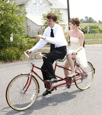 Tandems are so so fun! Bike Wedding, Bicycle Wedding, Tandem Bicycle, Wedding Transportation, Tandem Bike, Cycle Chic, Getaway Car, Eco Friendly Wedding, Future Wedding Plans