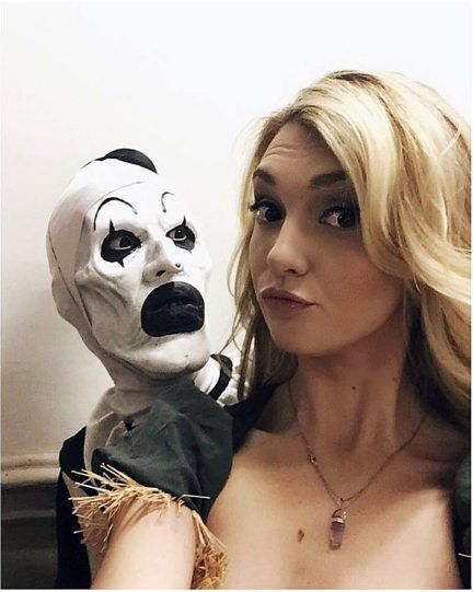 ALL HALLOW’S EVE (2013) TERRIFIER (2018) at Smash or Trash Indie Filmmaking Movie Tips, Terrifier Clown, Horror Aesthetics, Art The Clown Terrifier, Horror Movie Scenes, Dummy Doll, Creepy Clowns, Indie Filmmaking, Ventriloquist Dummy