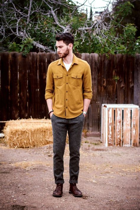 men's yellow dress shirt outfit idea Edward Honaker, Shirtdress Outfit, Yellow Shirt Men, Yellow Shirt Outfit, Mustard Outfits, Mens Jackets Fall, Mustard Shirt, Yellow Shirt Dress, Dressing Table Ideas