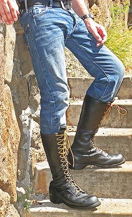 VINTAGE WESCO JOBMASTERS WITH 29 YEARS OF EXPERIENCE! SERIOUS STOMPIN' BOOTS! SEP. '17! Army Boots Outfit, Lineman Boots, Lumberjack Boots, Wesco Boots, Male Boots, Tall Lace Up Boots, Logger Boots, Vis Dev, Black Boots Men